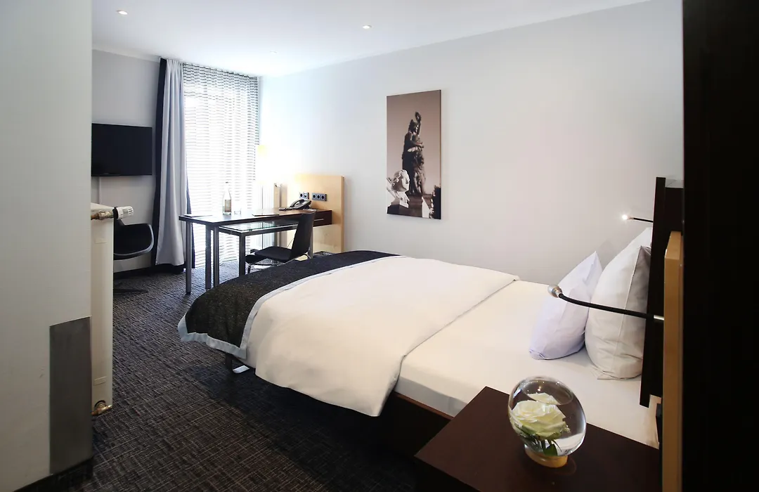 Schiller5 Hotel-1
