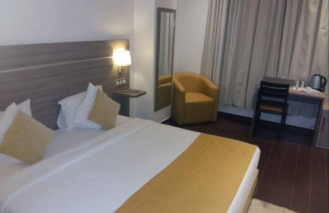 Hotel Best Night-1