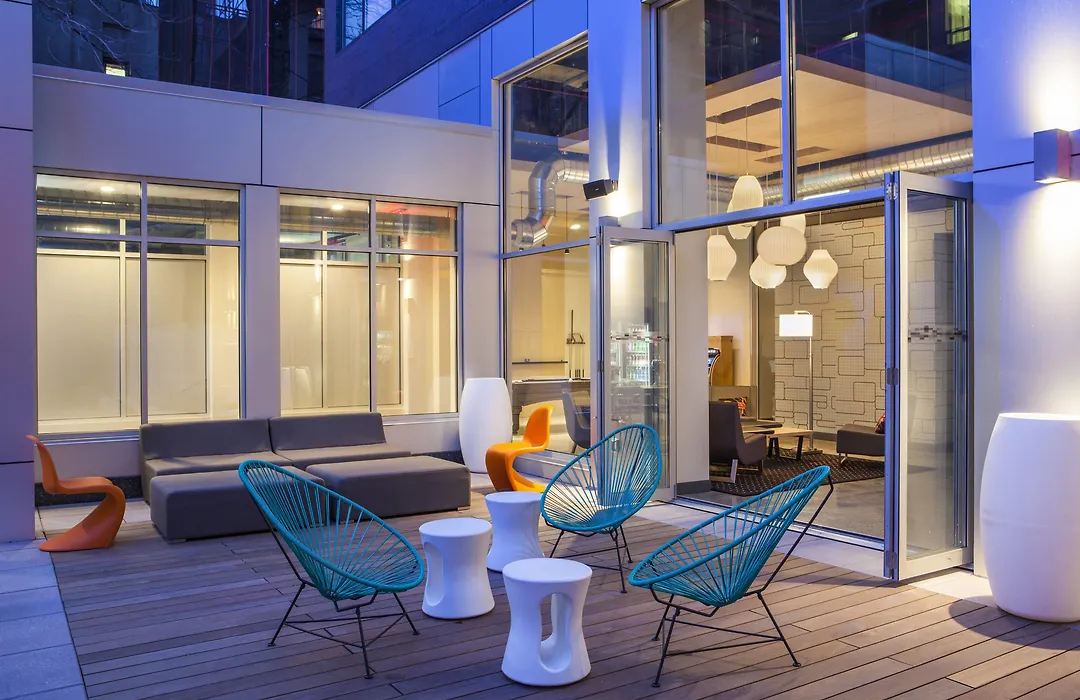 Aloft By Marriott Long Island City-Manhattan View-1