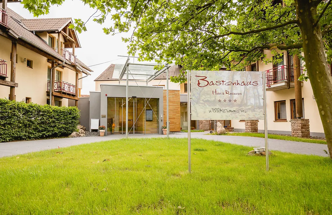 Verwöhnhotel Bastenhaus-1