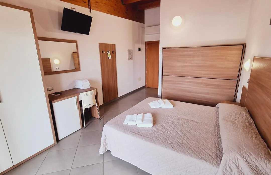 Hotel Arno-1
