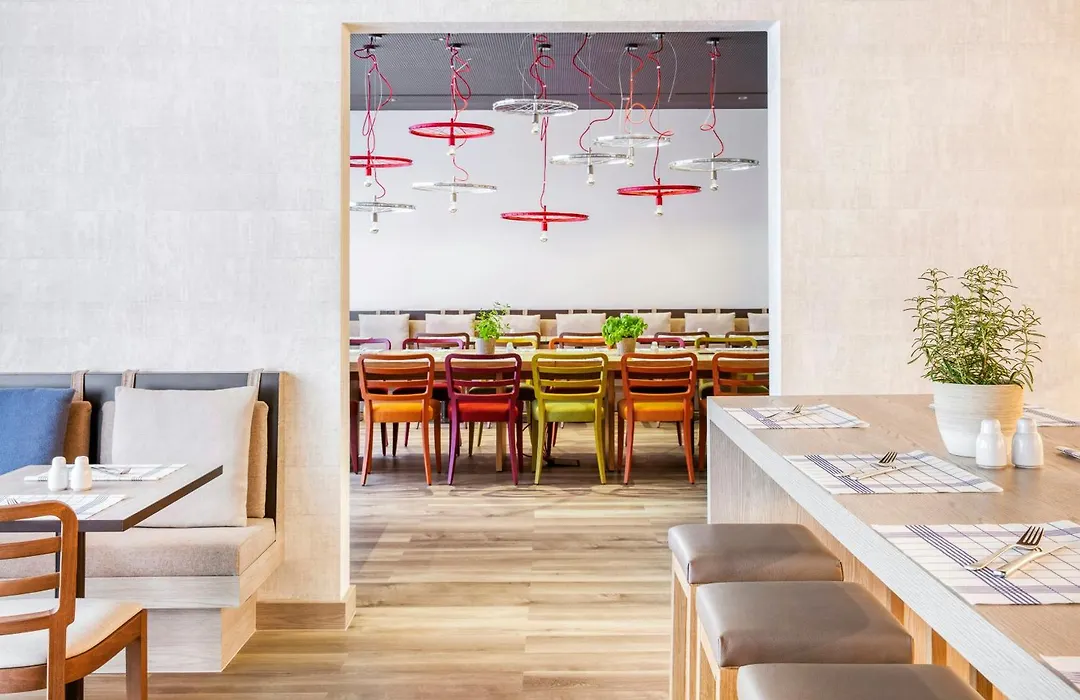 Hotel Nuernberg City Center By Leonardo Hotels-1