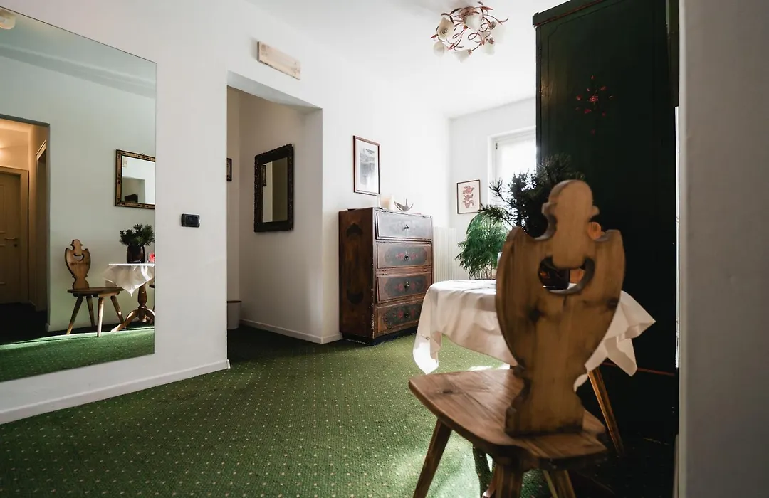 Hotel Oasi-1