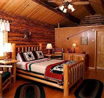 Silverwolf Log Chalets-1