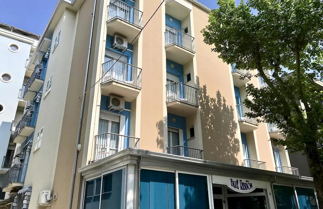 Hotel Blue Ribbon-1