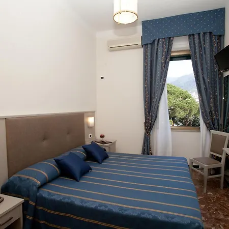 Hotel Giulio Cesare-3