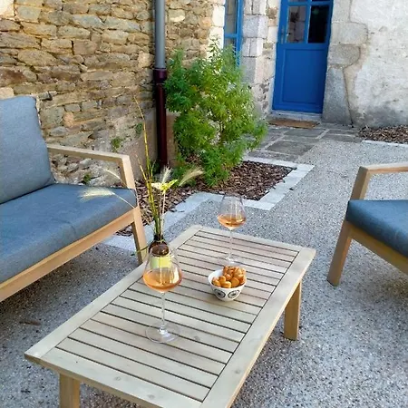 La cour des Ursulines-3
