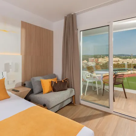 L'Azure Hotel & Spa 4Sup-3