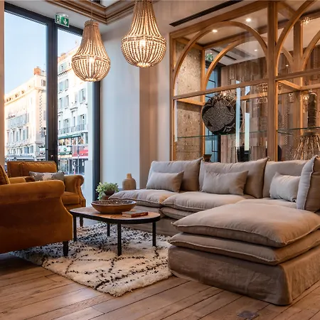Maisons Du Monde Hotel & Suites - Marseille Vieux Port-2