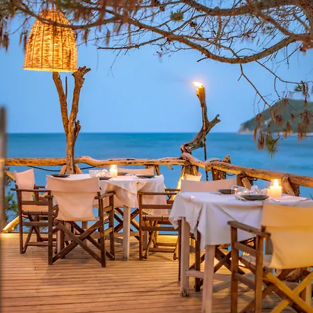 Gloria Maris Hotel Suites And Villas-2