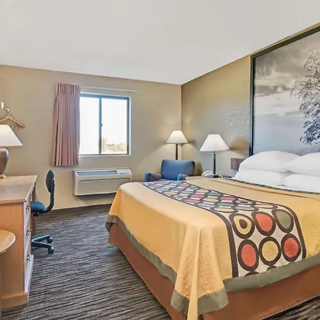 Super 8 By Wyndham Spokane/West-3
