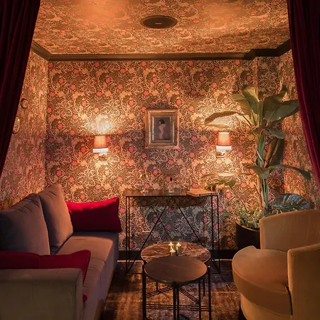 Snob Hotel-2