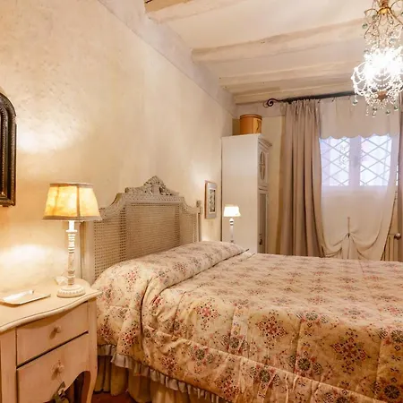 Gallery Guesthouse By Lesdomus-2