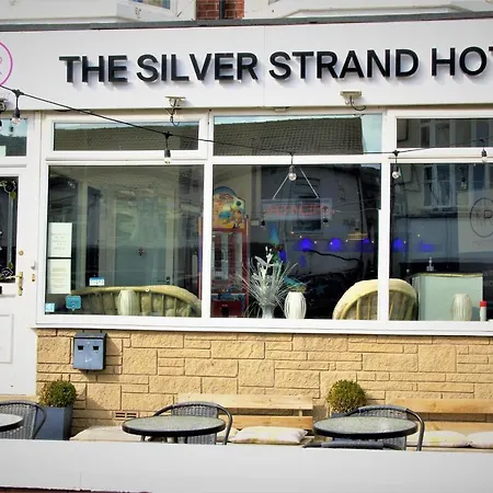 Myroomz Silver Strand Hotel-3
