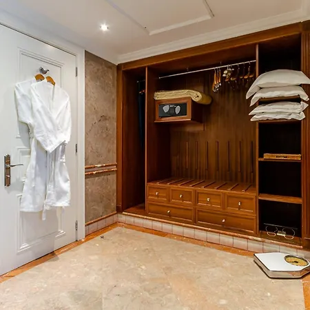 Olissippo Lapa Palace - The Leading Hotels Of The World-2