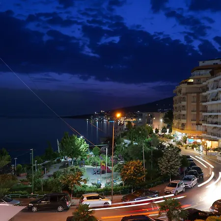 Hotel Oasis-3