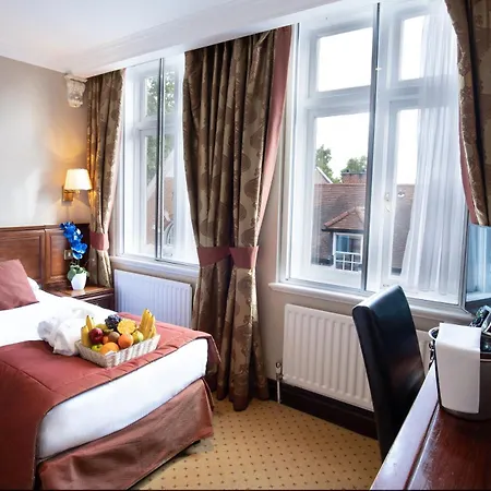 Rochester Hotel By Blue Orchid-2