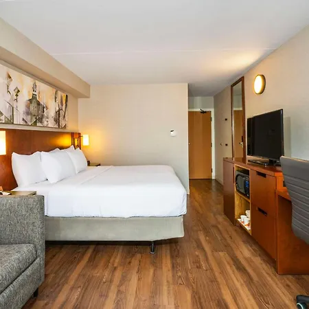 Comfort Inn Newmarket - Aurora-3