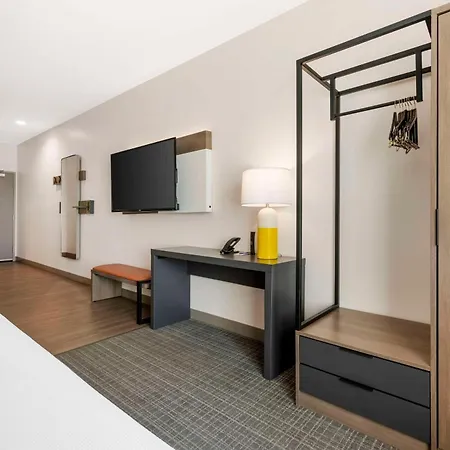 Comfort Suites Richmond East-2
