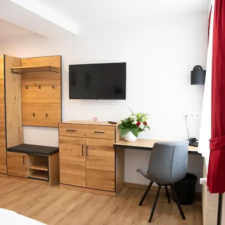 Hotel Zu den Drei Kronen-2