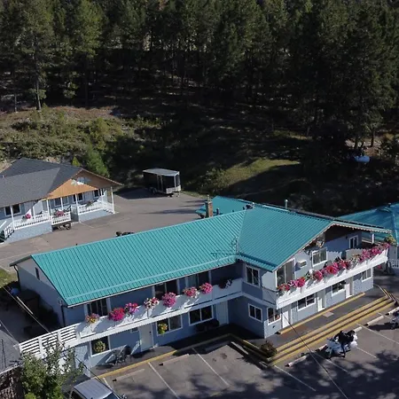 Celadon Lodge-2