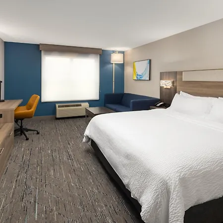 Holiday Inn Express & Suites - Green Bay East By Ihg-3