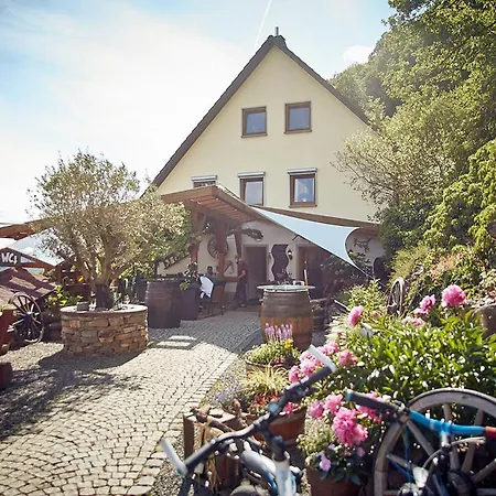 Onkel Toms Hütte, Weingut Friedhelm Lenz-2