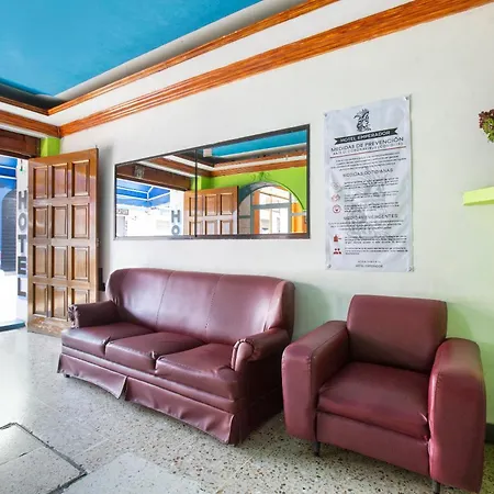 Oyo Hotel Emperador, Oaxaca-3