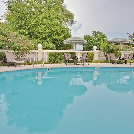 Holiday Inn Express Nashville-Hendersonville By Ihg-3