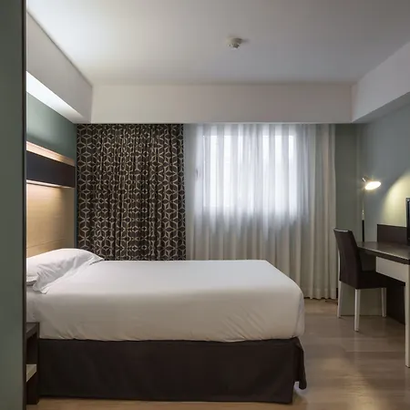 Hotel Ciudad de Logroño-2