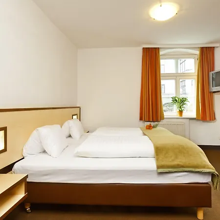 Hotel Goldene Krone Innsbruck-3