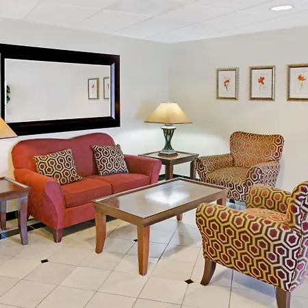 Days Inn & Suites By Wyndham Laurel Near Fort Meade-3
