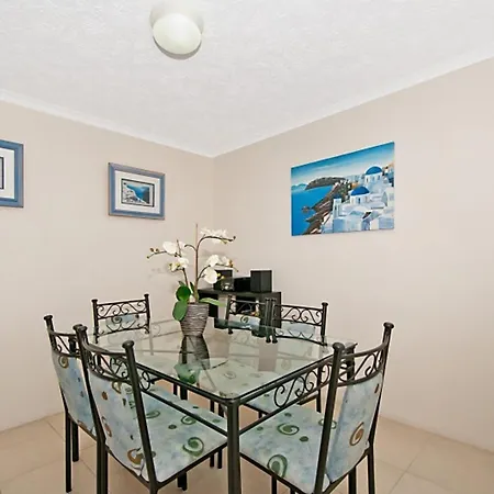 Champelli Palms Apartments-3