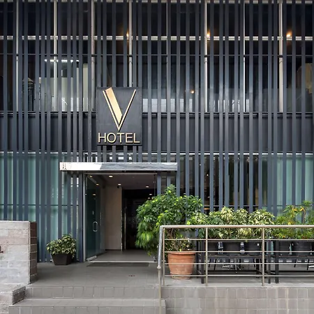 V Hotel-2