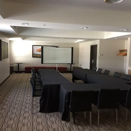Microtel Inn & Suites By Wyndham Sudbury-2
