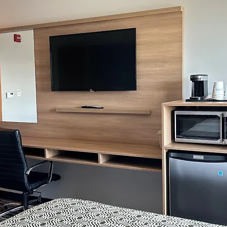 Microtel Inn & Suites By Wyndham Sudbury-3