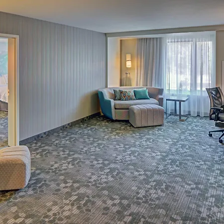 Courtyard By Marriott Appleton Riverfront-3