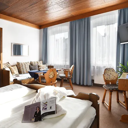Gasthof&Hotel Goldener Hirsch-3