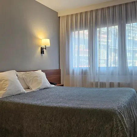 Hotel Les 7 Claus-2