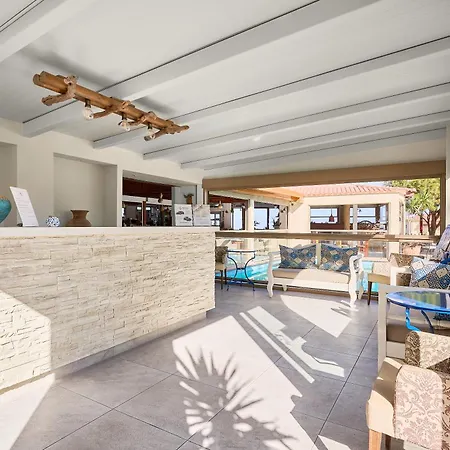 Spiros-Soula Family Hotel & Apartments-2