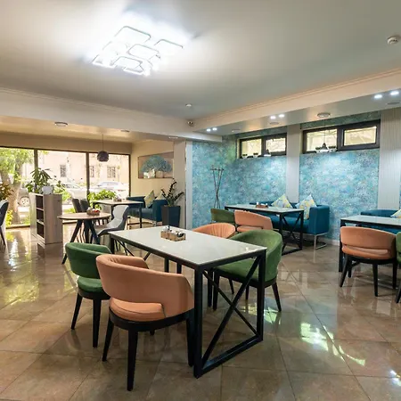 Onyx Hotel Bishkek-3
