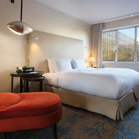Sofitel Marseille Vieux-Port-3