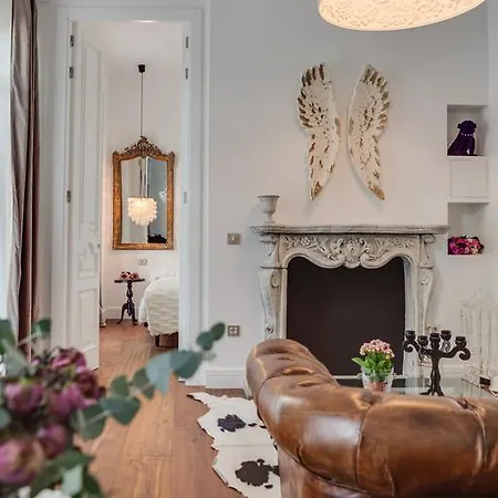 Purple Dog Suites-2