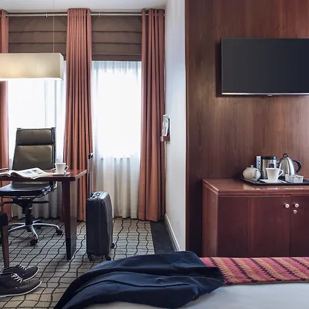 Townhouse Hotel-2