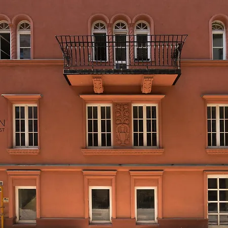 Bastion Hotel Budapest-3