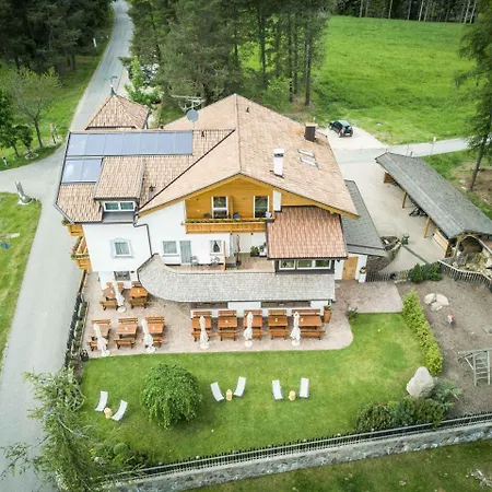 Hotel Landgasthof Laerchenwald-3