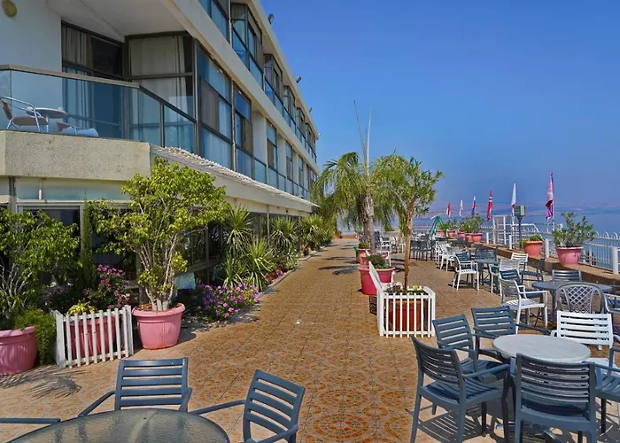 Ron Beach Hotel