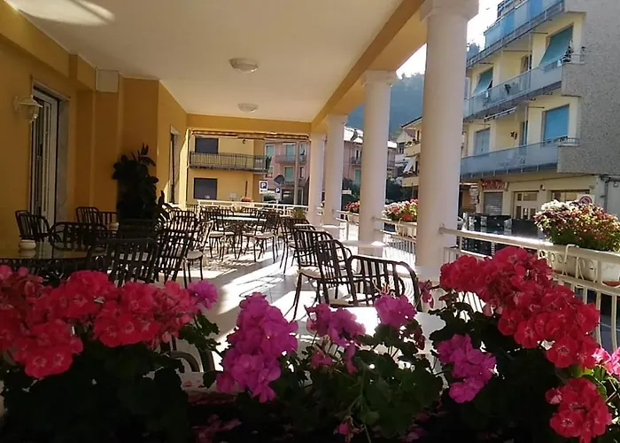 Hotel Dora