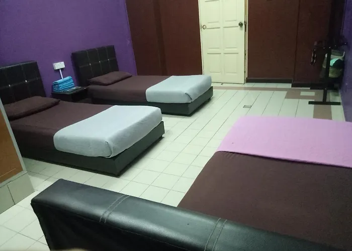 Kuala Besut Jetty Budget Hotel Ain - In Front Of Kuala Besut Jetty