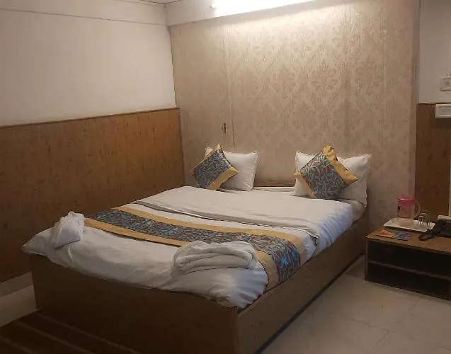 Newest Dlx Hotel